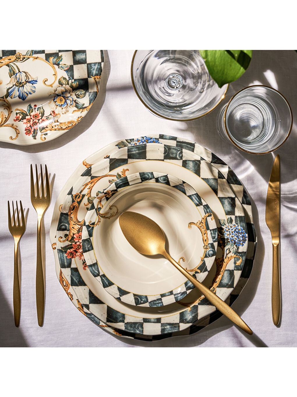 Beyaz Victoria 24 Parça 6 Kişilik Yemek Takımı-6