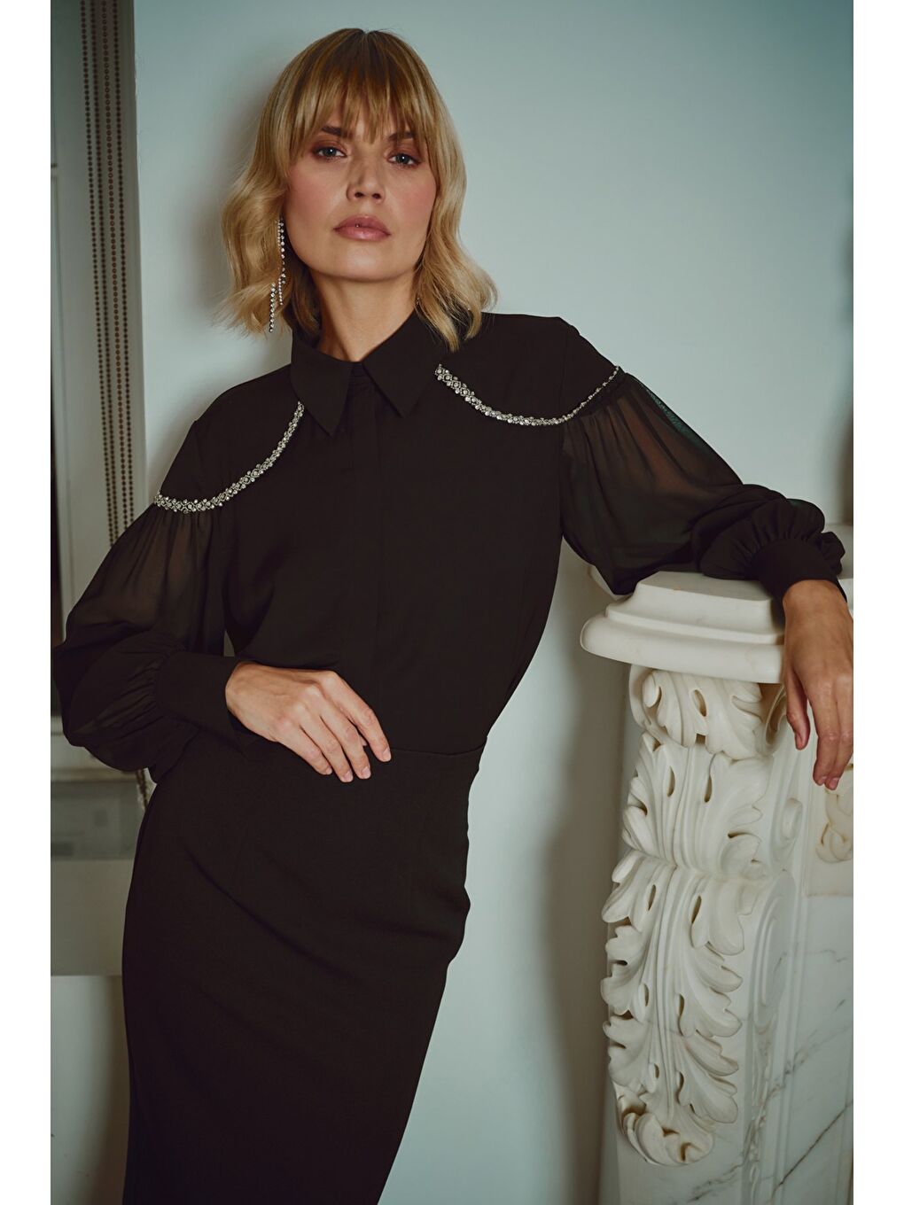 Balon Kollu Aksesuarlı Gömlek - Siyah