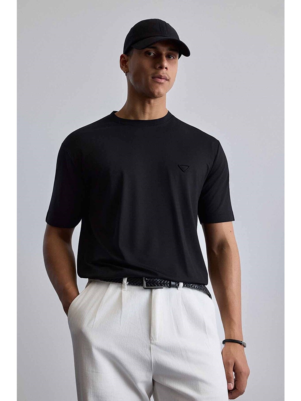 Erkek Relaxed Fit Yumuşak Dokulu Basic Tişört Siyah-2