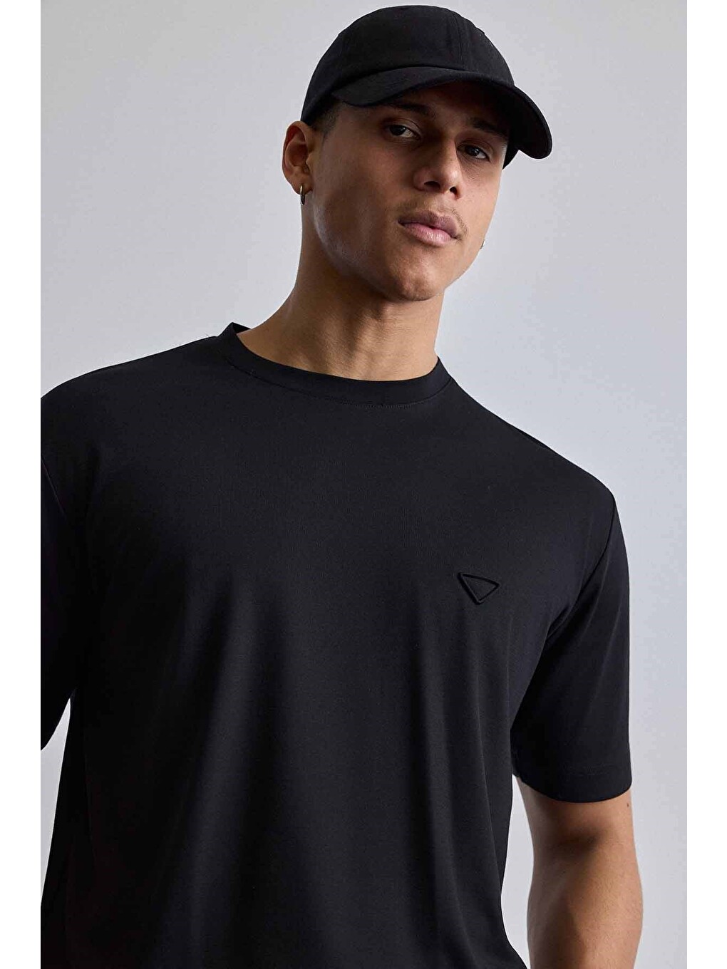 Erkek Relaxed Fit Yumuşak Dokulu Basic Tişört Siyah-3