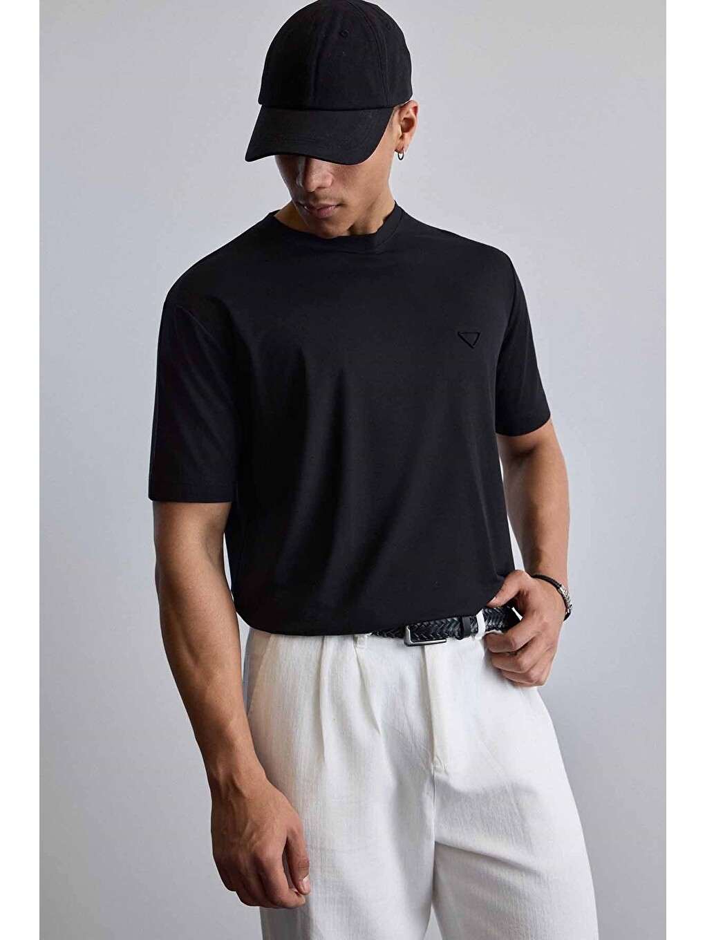 Erkek Relaxed Fit Yumuşak Dokulu Basic Tişört Siyah-5