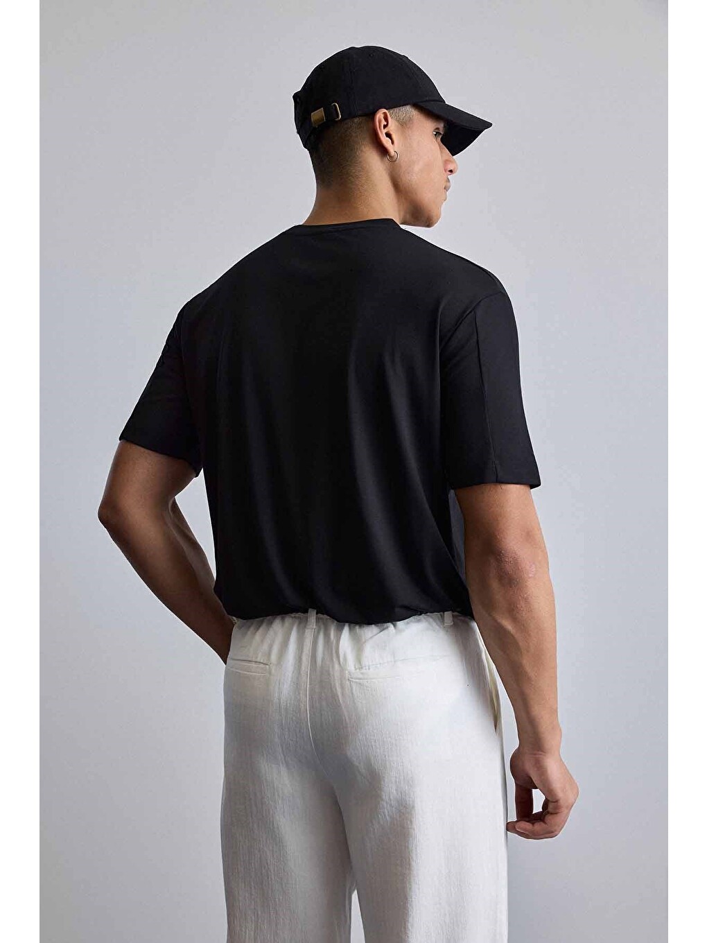 Erkek Relaxed Fit Yumuşak Dokulu Basic Tişört Siyah-6