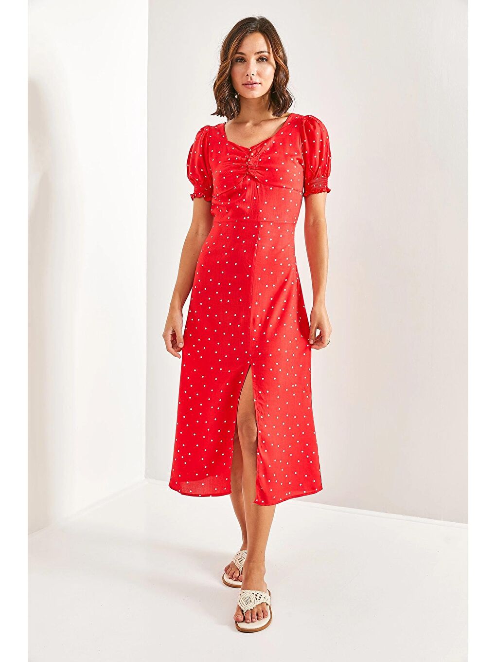 Kırmızı Kadın Önü Büzgülüi Puantiyeli Elbise-2