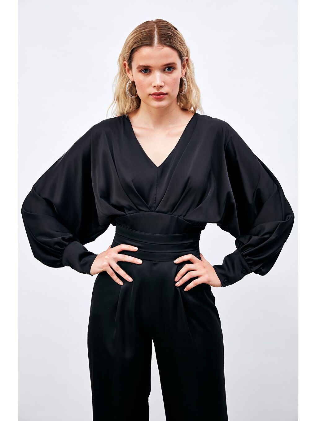 Geniş Kol Saten Bluz - Siyah