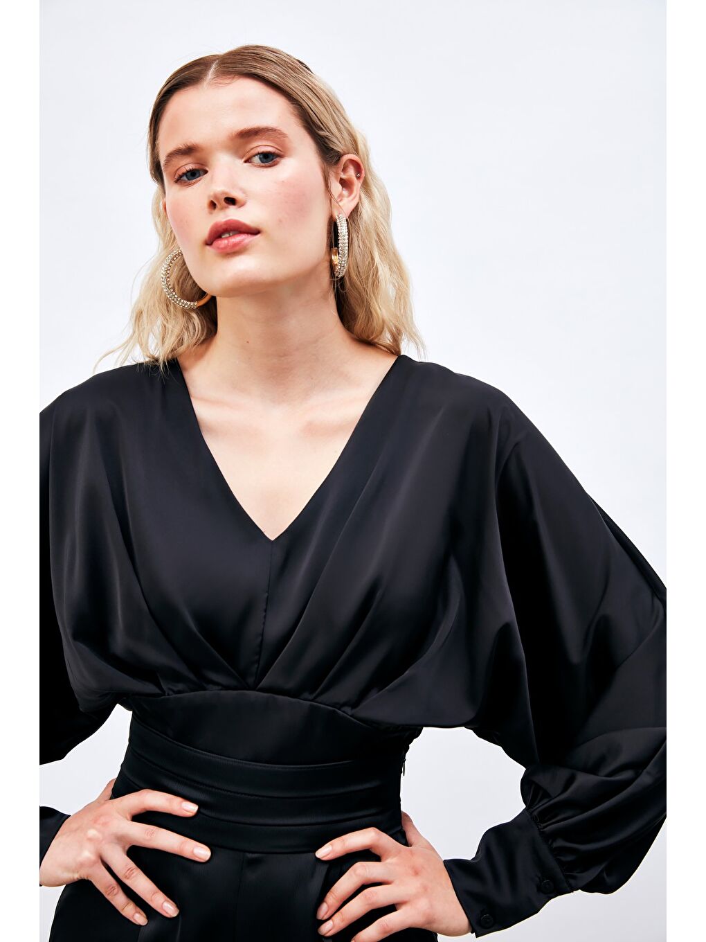 Geniş Kol Saten Bluz - Siyah-2