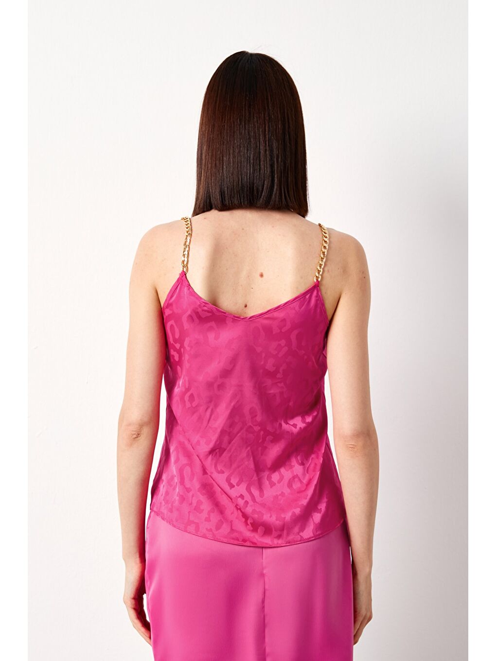 Zincir Askılı Saten Bluz - Fuşya-4