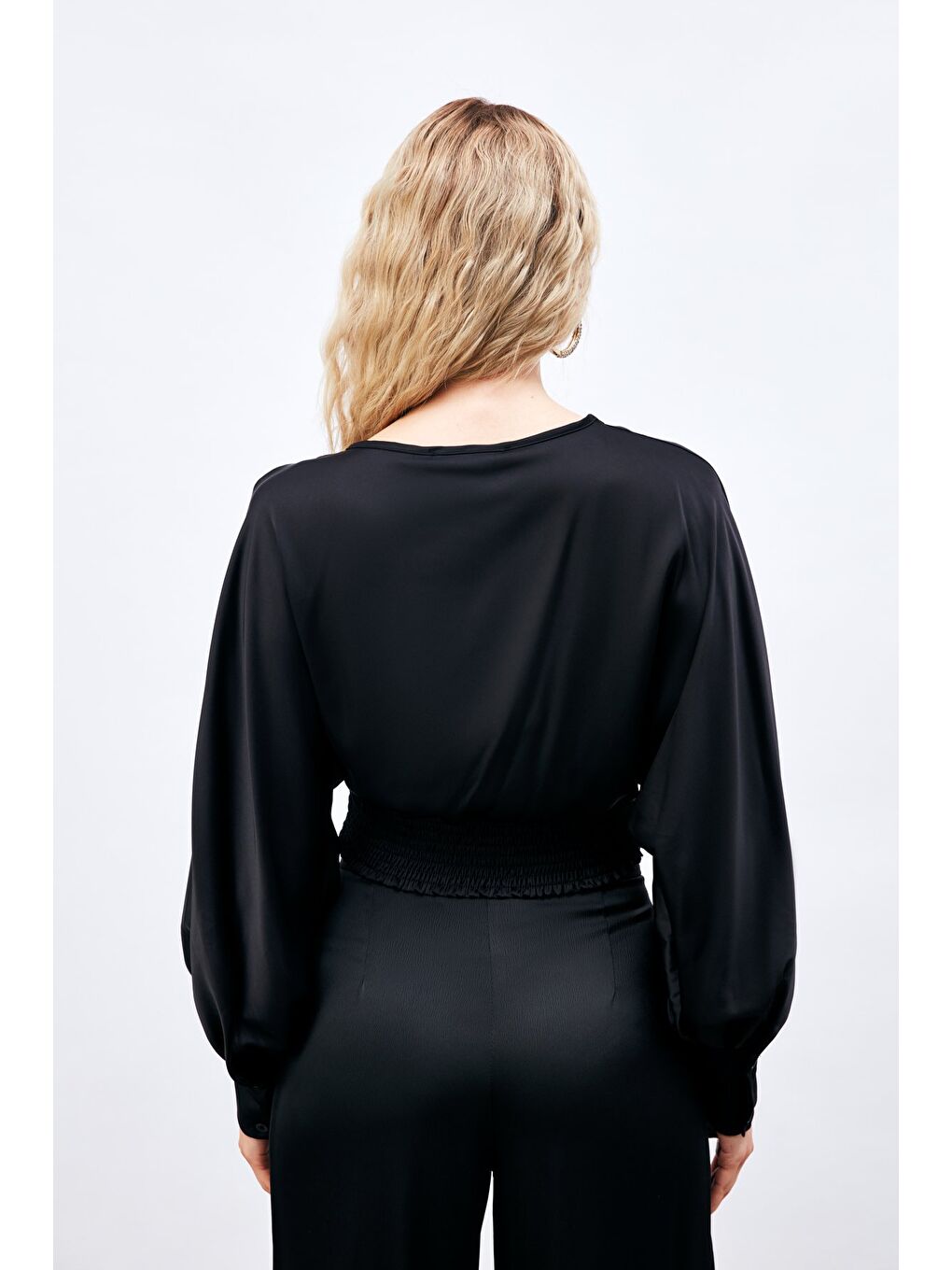 Geniş Kol Saten Bluz - Siyah-5