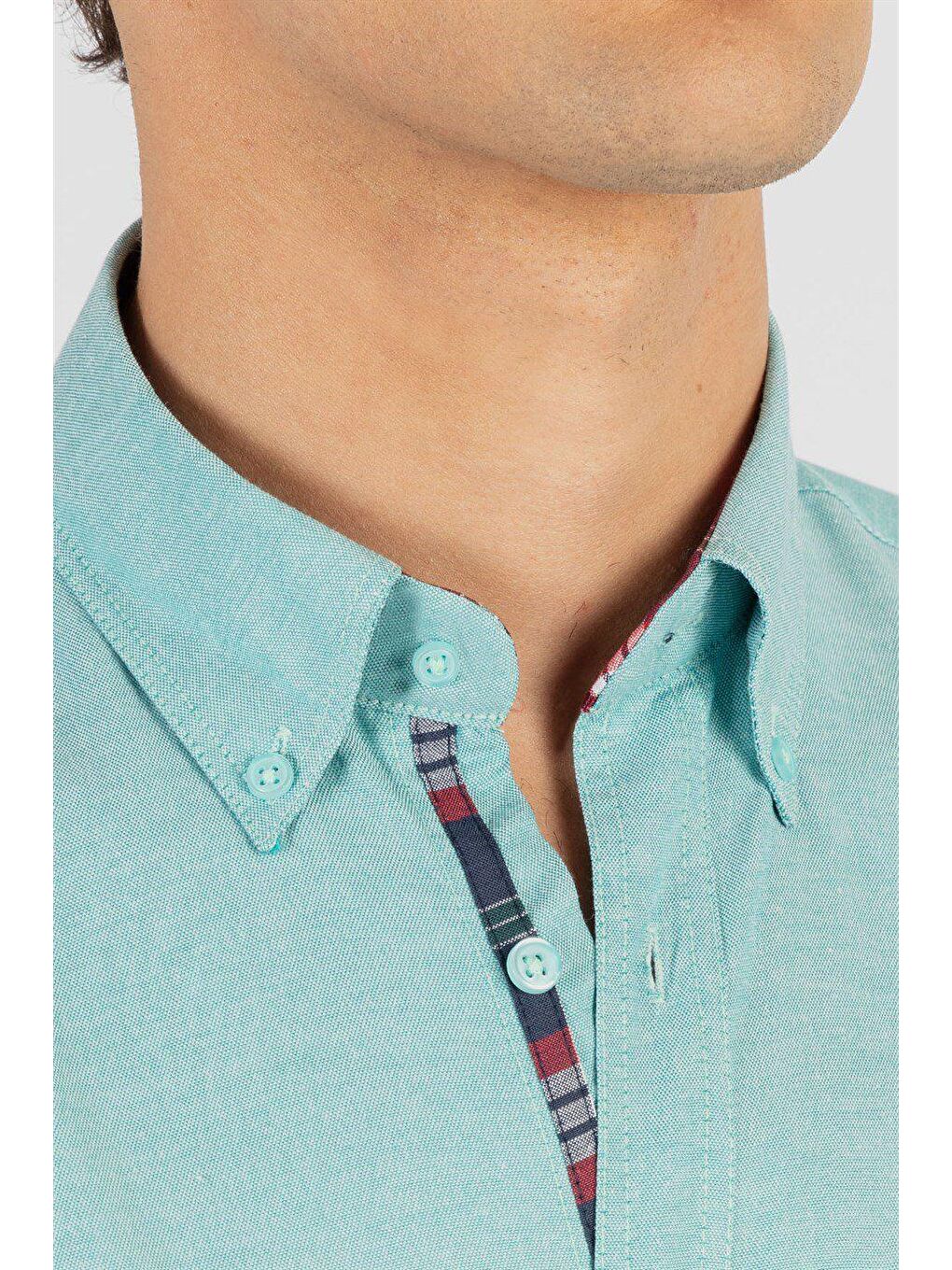 Erkek Regular Fit Klasik Kesim Pamuklu Oxford Doku Tek Cepli Turkuaz Düğmeli Yaka Gömlek-3