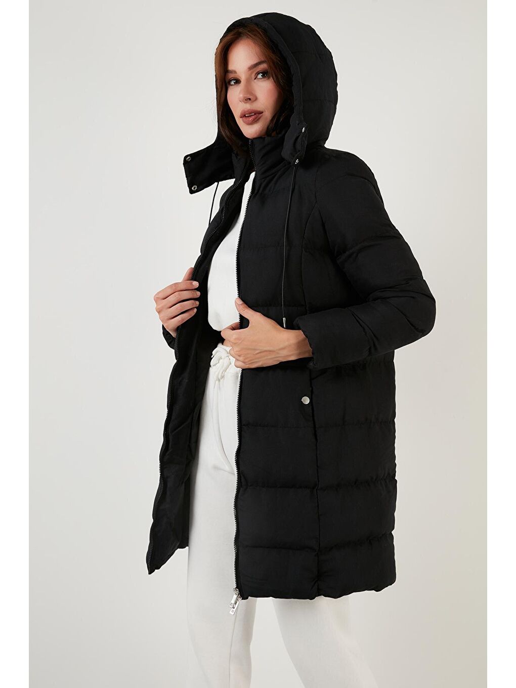 Siyah Fermuarlı Çıkarılabilir Kapüşonlu Uzun Şişme Mont 602SAHRA-1