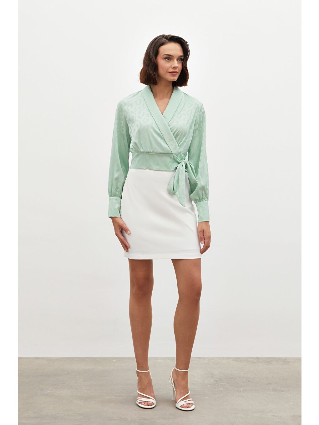 Yeşil Yan Kuşaklı Saten Bluz - Mint