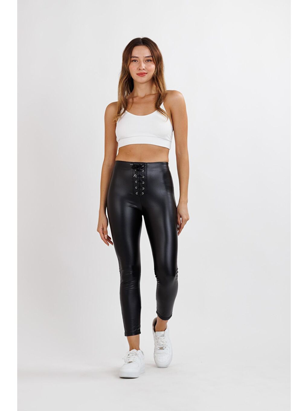 Kadın Siyah Önü Bağcıklı Korsaj Detay Deri Tayt-4