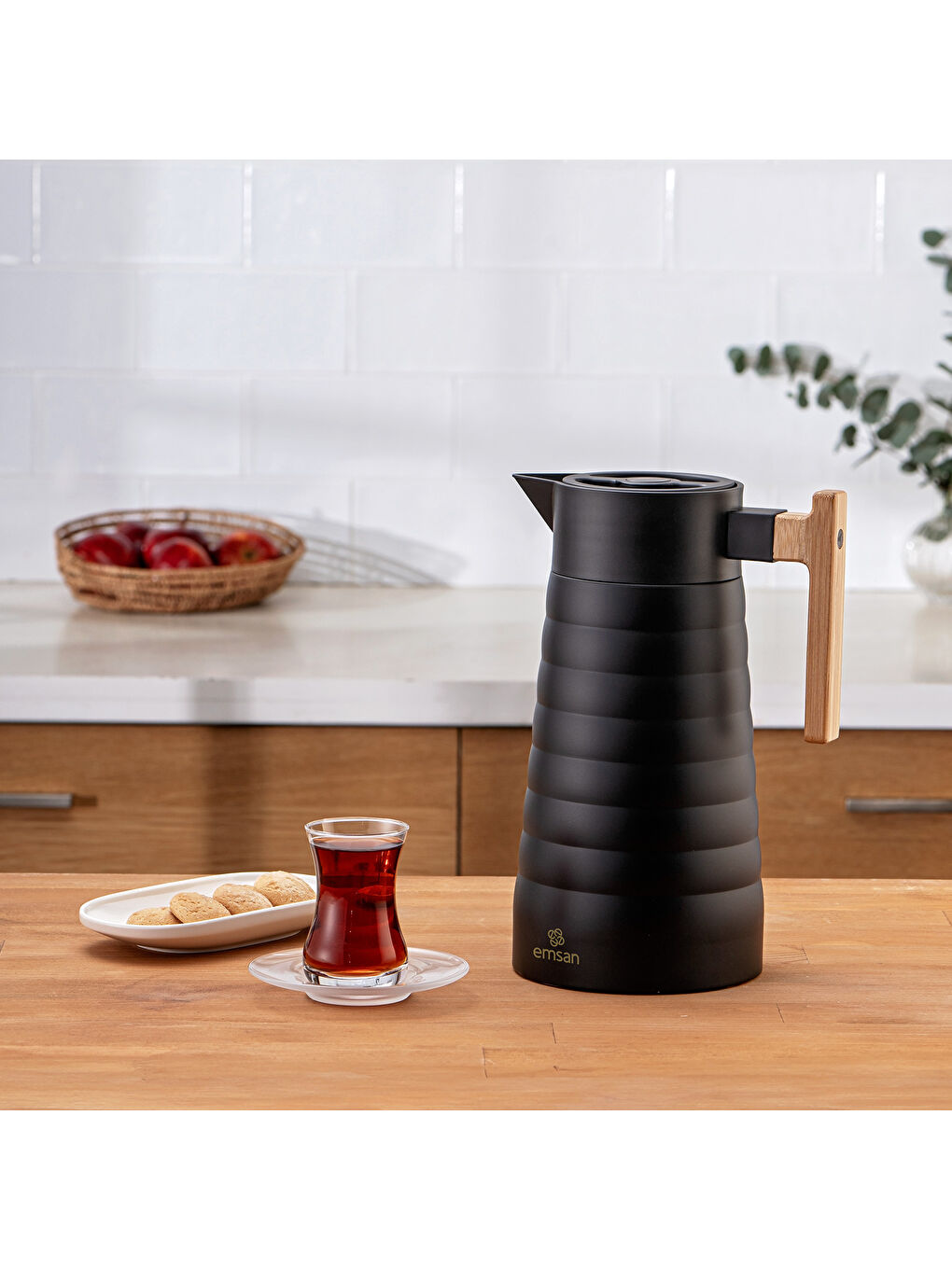 Emboss Termos Siyah 2 L-7