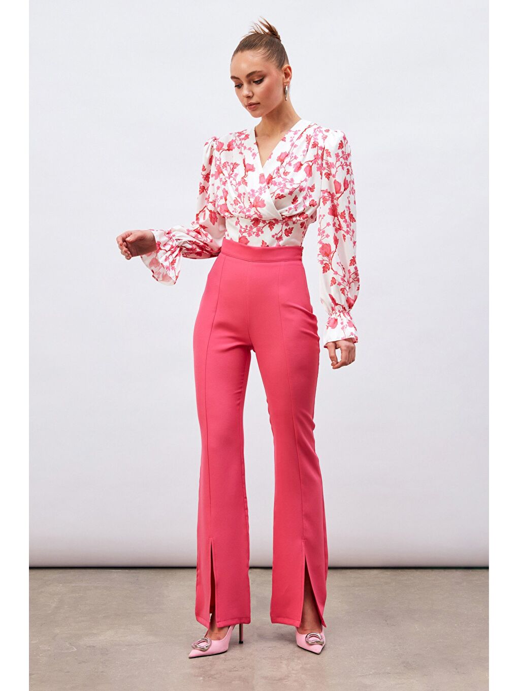 Volanlı Kol Detaylı Saten Bluz - Fuşya-3