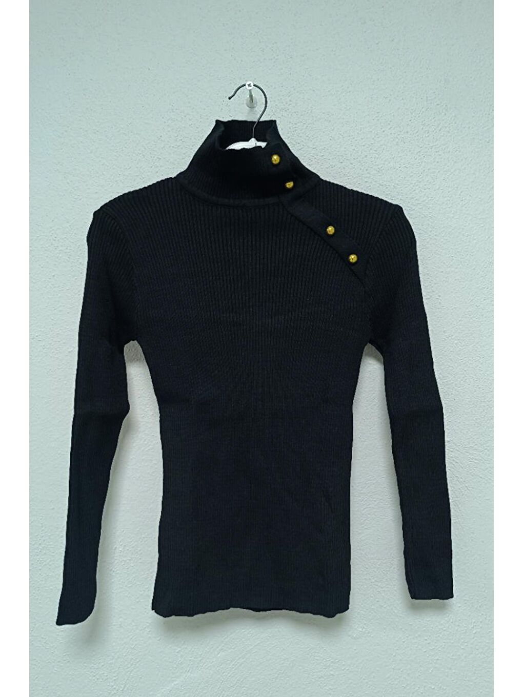 Kadın Siyah Yarım Balıkçı Düğmeli Fitilli Slim Kazak