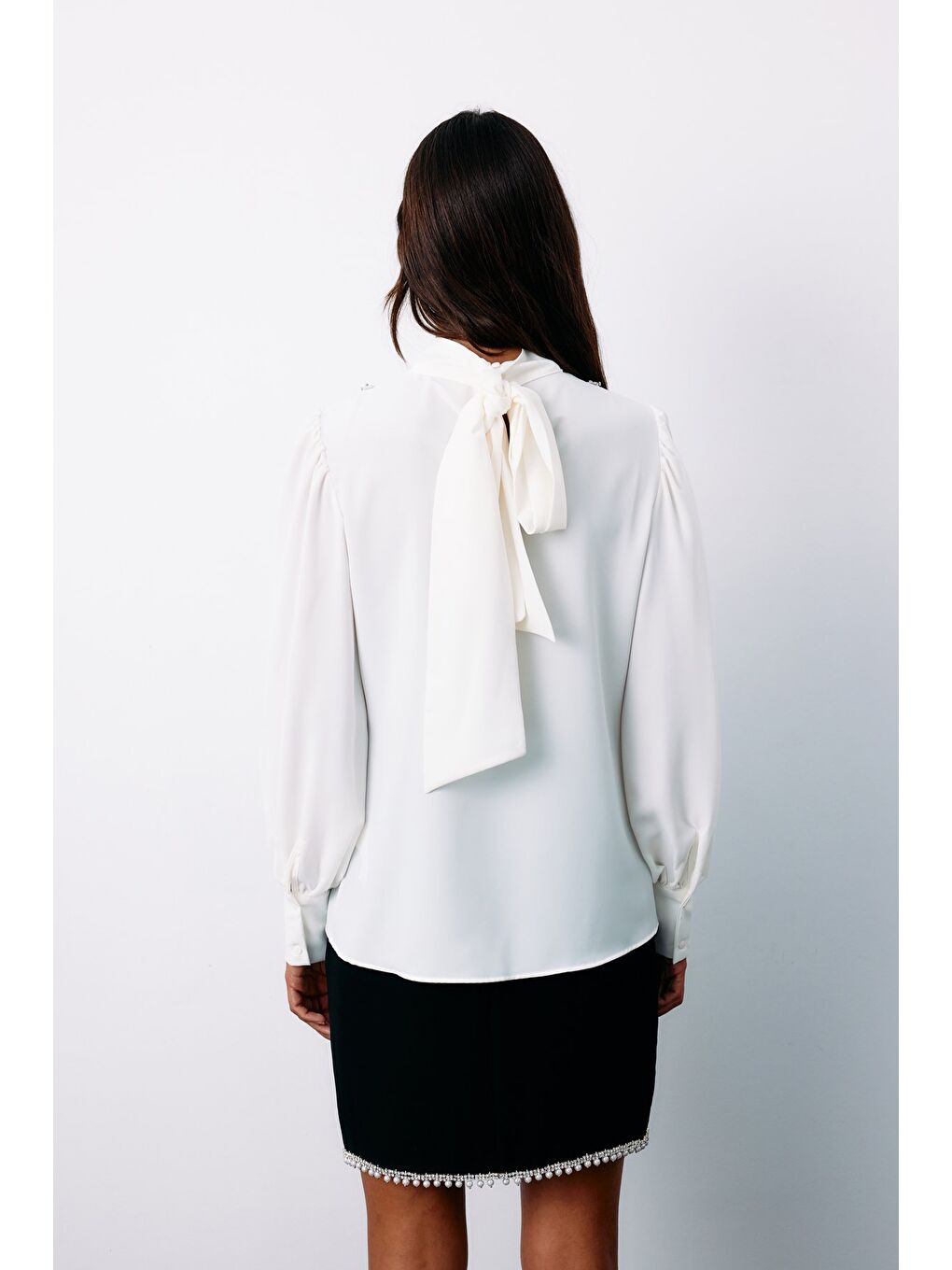 Önü Taş Detaylı Bluz - Ekru-7