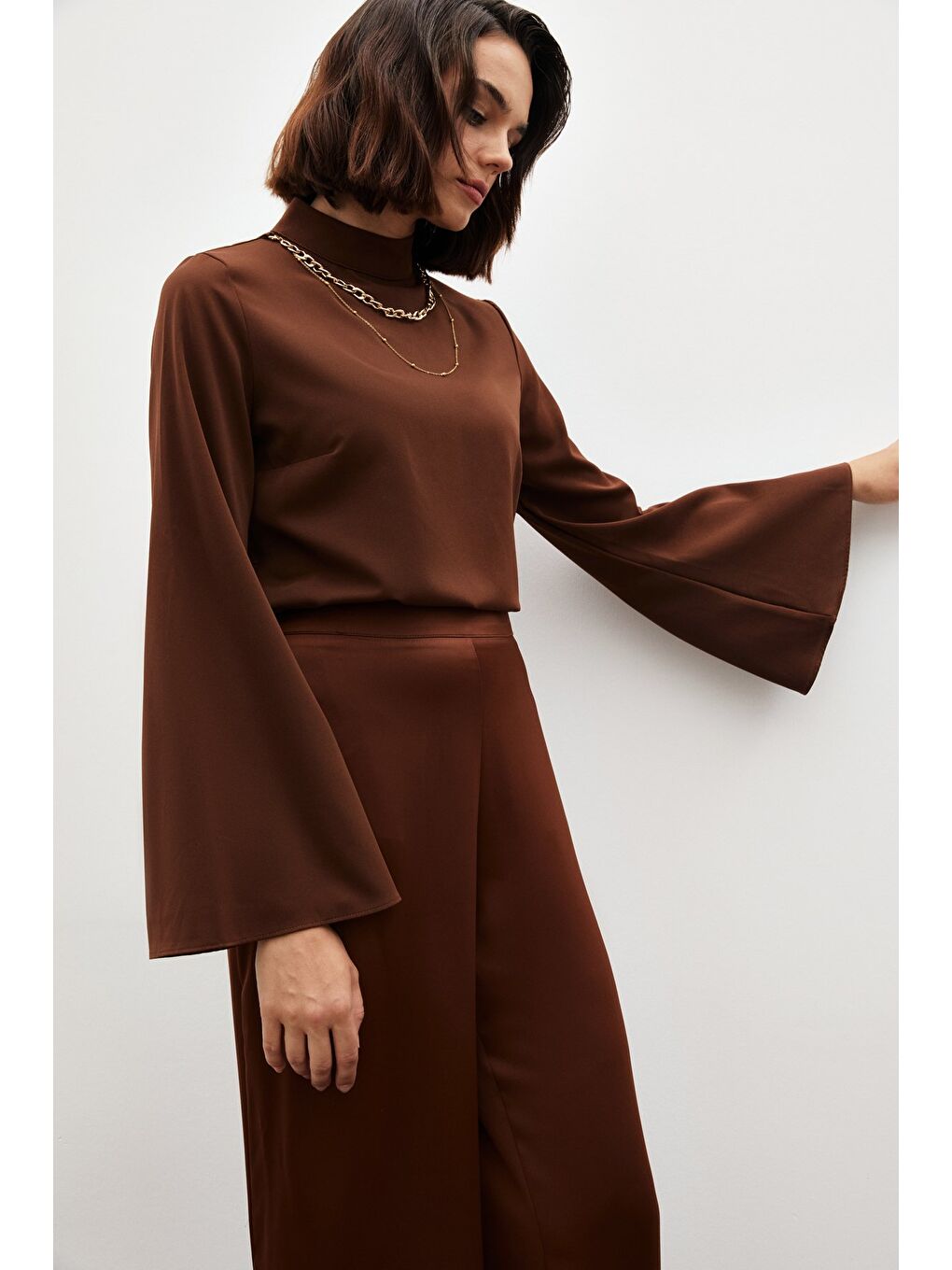 Kahverengi Kolyeli İspanyol Kol Bluz - Kahve-2