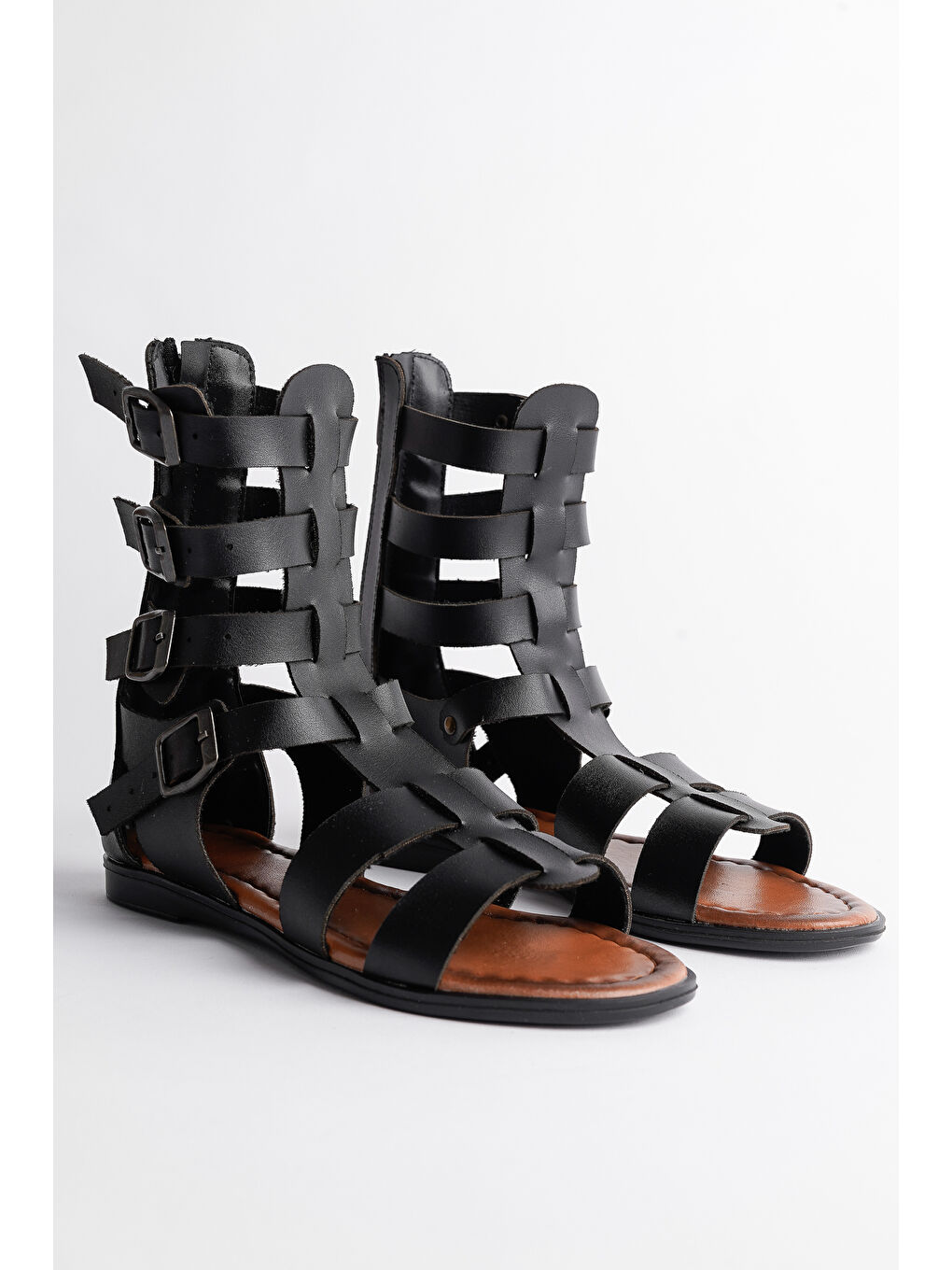 Siyah GLADYATÖR Rahat Kalıp Arkadan Fermuarlı Kemer Detaylı Kadın Sandalet