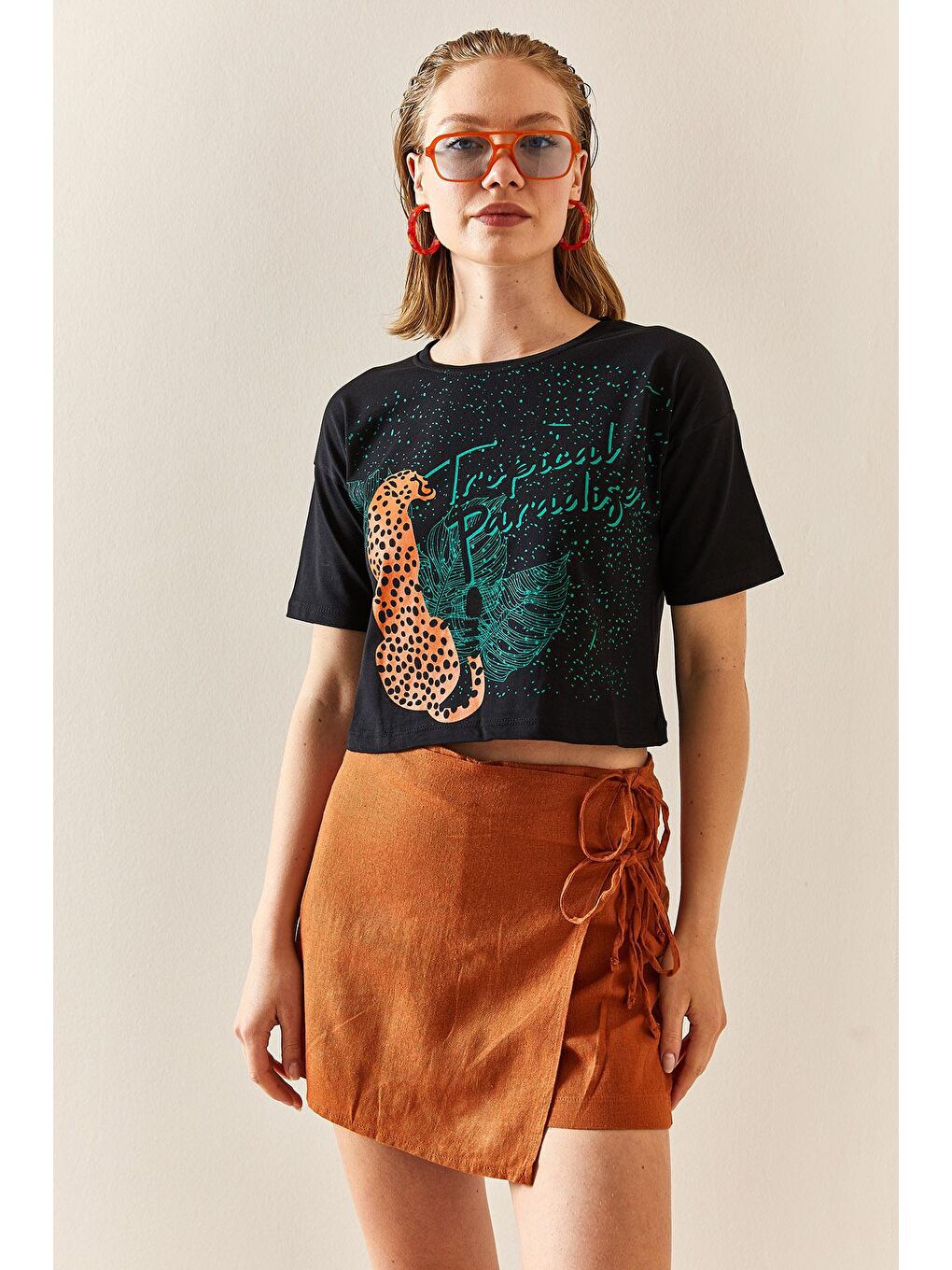 Siyah Leopar Desenli Crop Tişört 3YXK1-47319-02-1