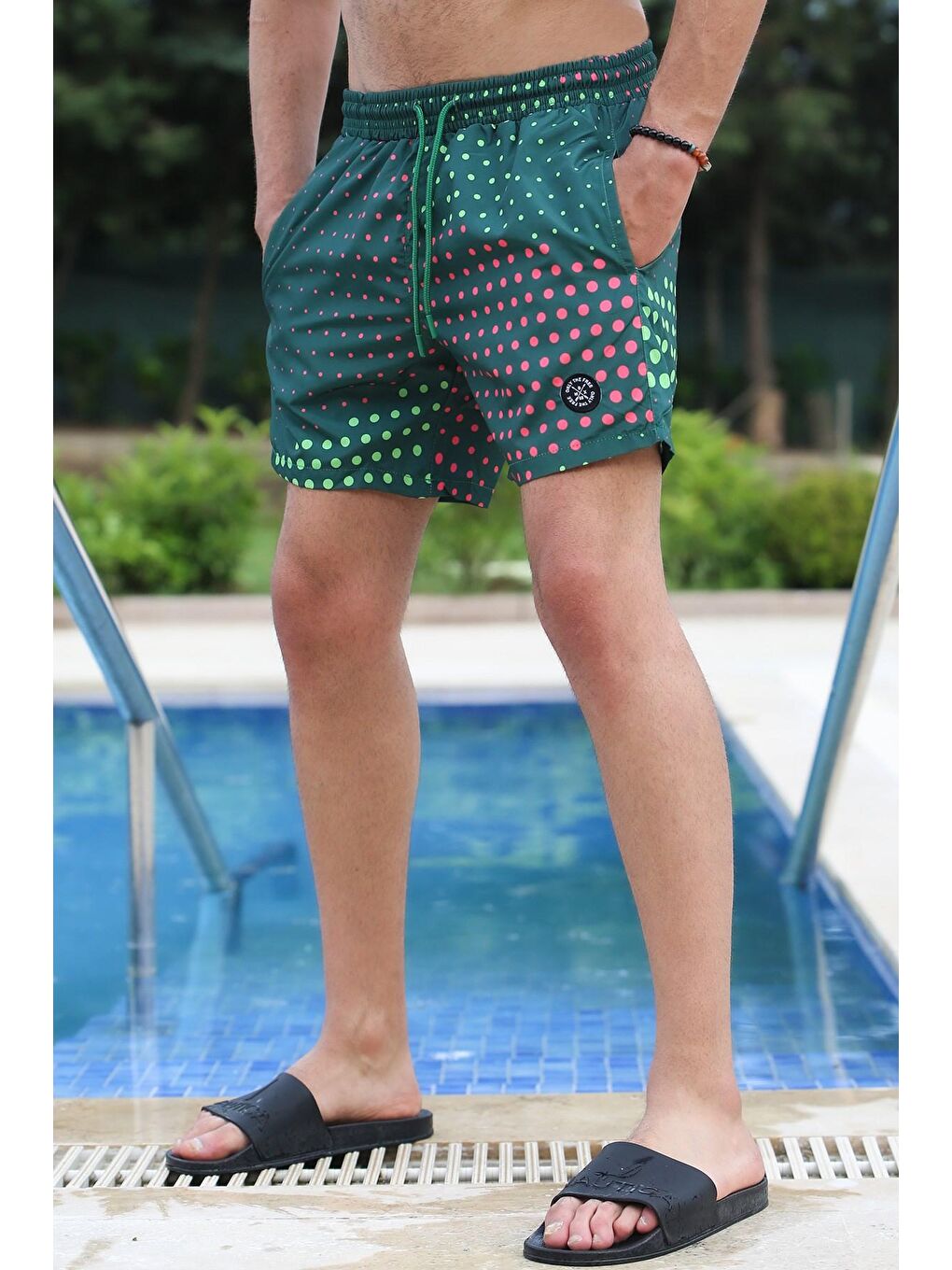 Nokta Desenli Yeşil Yüzme Şortu 2950-1