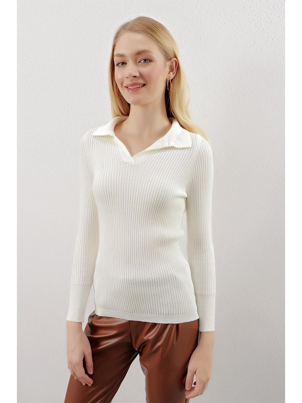 Kadın Ekru Polo Yaka Fitilli Basic Body Triko Kazak-1