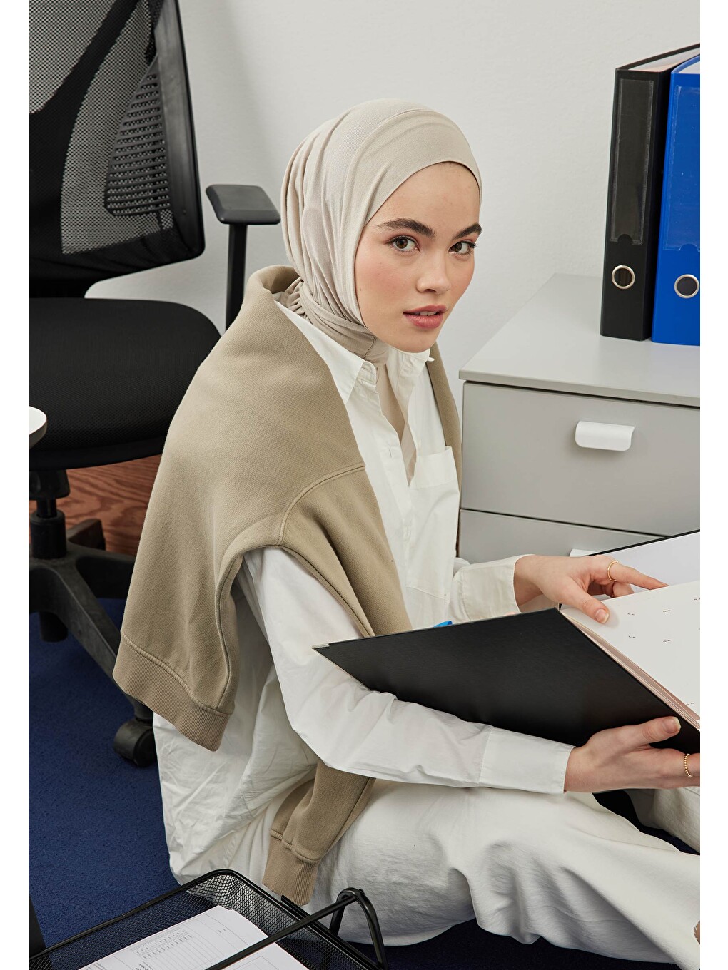 Bej Athletic Hijab Taş