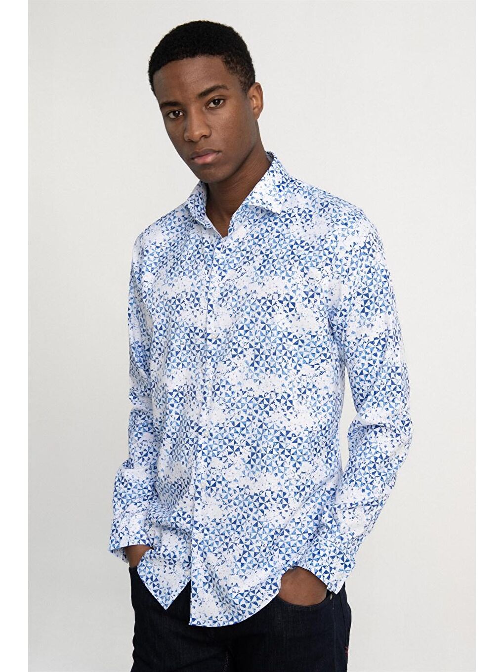 Siyah Slim Fit Dar Kesim Uzun Kollu Elastanlı Baskılı Yüksek Yaka Erkek Renkli Gömlek-1