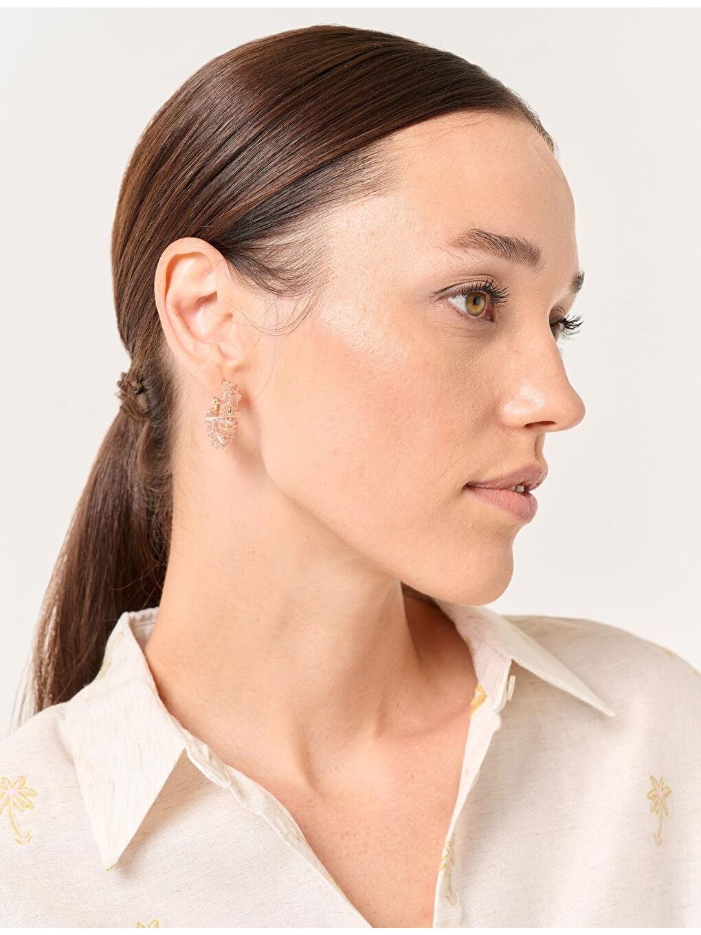 Somon Pembe Boncuklu Yarım Halka Küpe-1