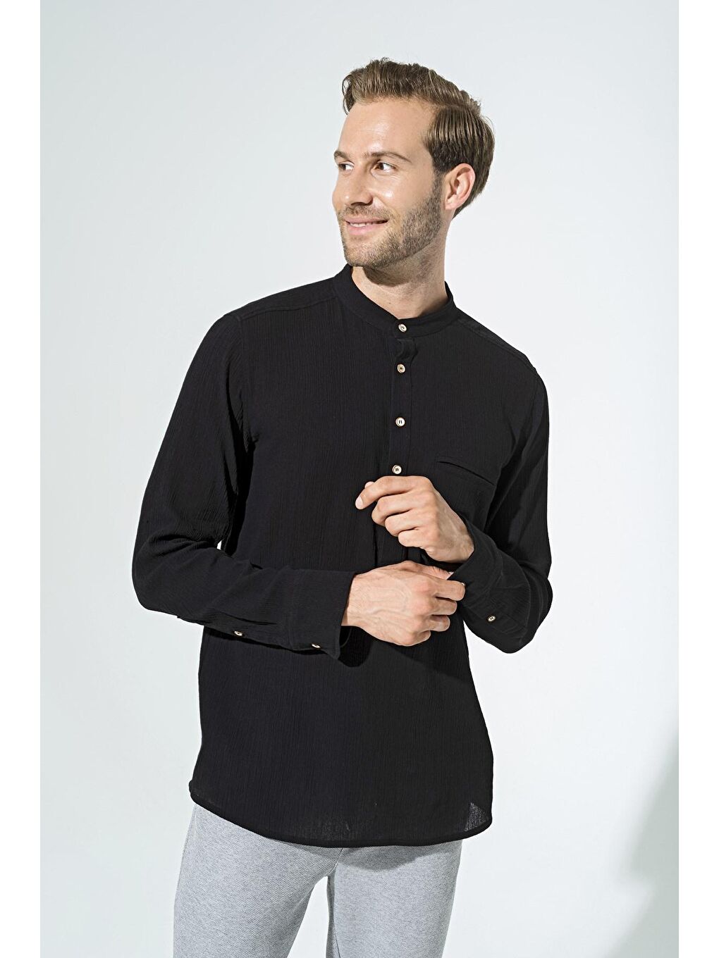 Organik Cepli Hakim Yaka Uzun Kol Siyah Gömlek-2