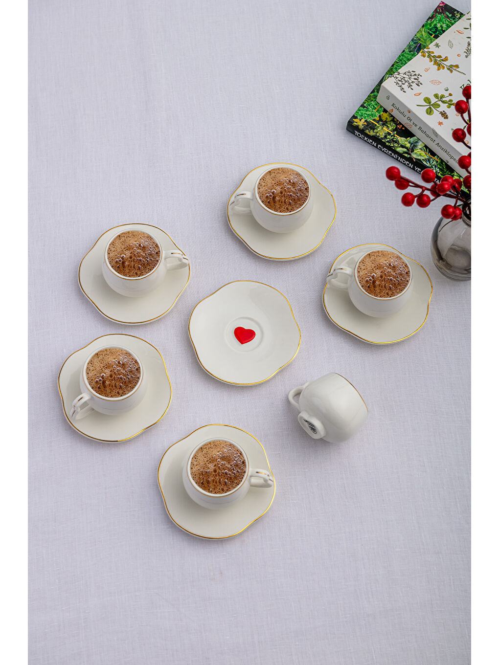 Beyaz Kalpten Kalbe 6 Kişilik Kahve Fincan Takımı 90 ml-3
