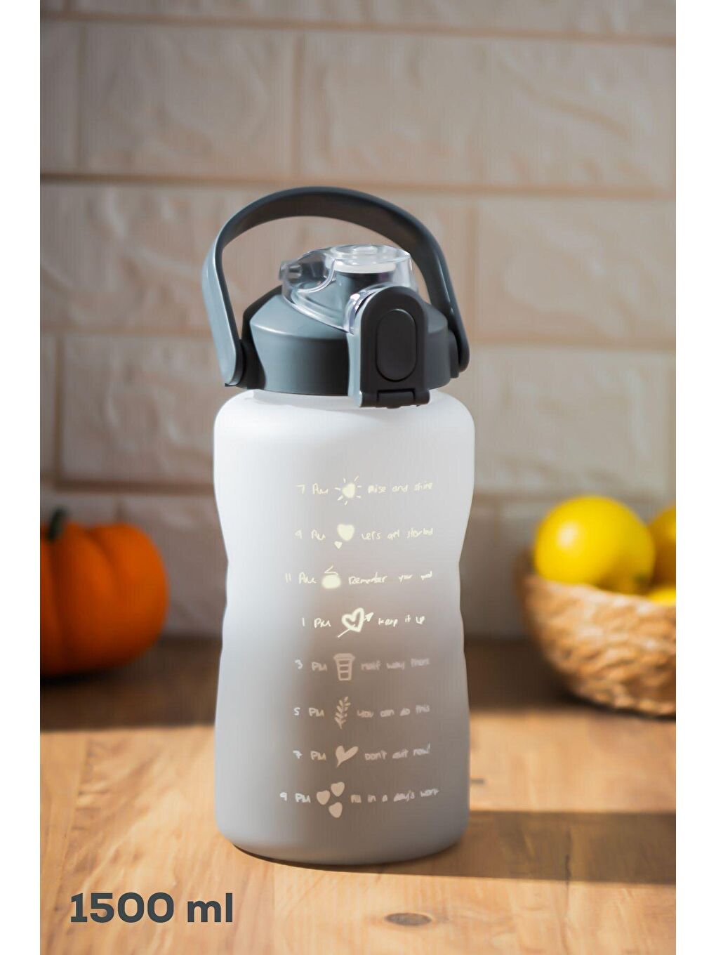 Gri 700.105 Su Şişesi - Motivasyon Su Matarası - Plastik Renkli Spor Suluk - 1500 ml