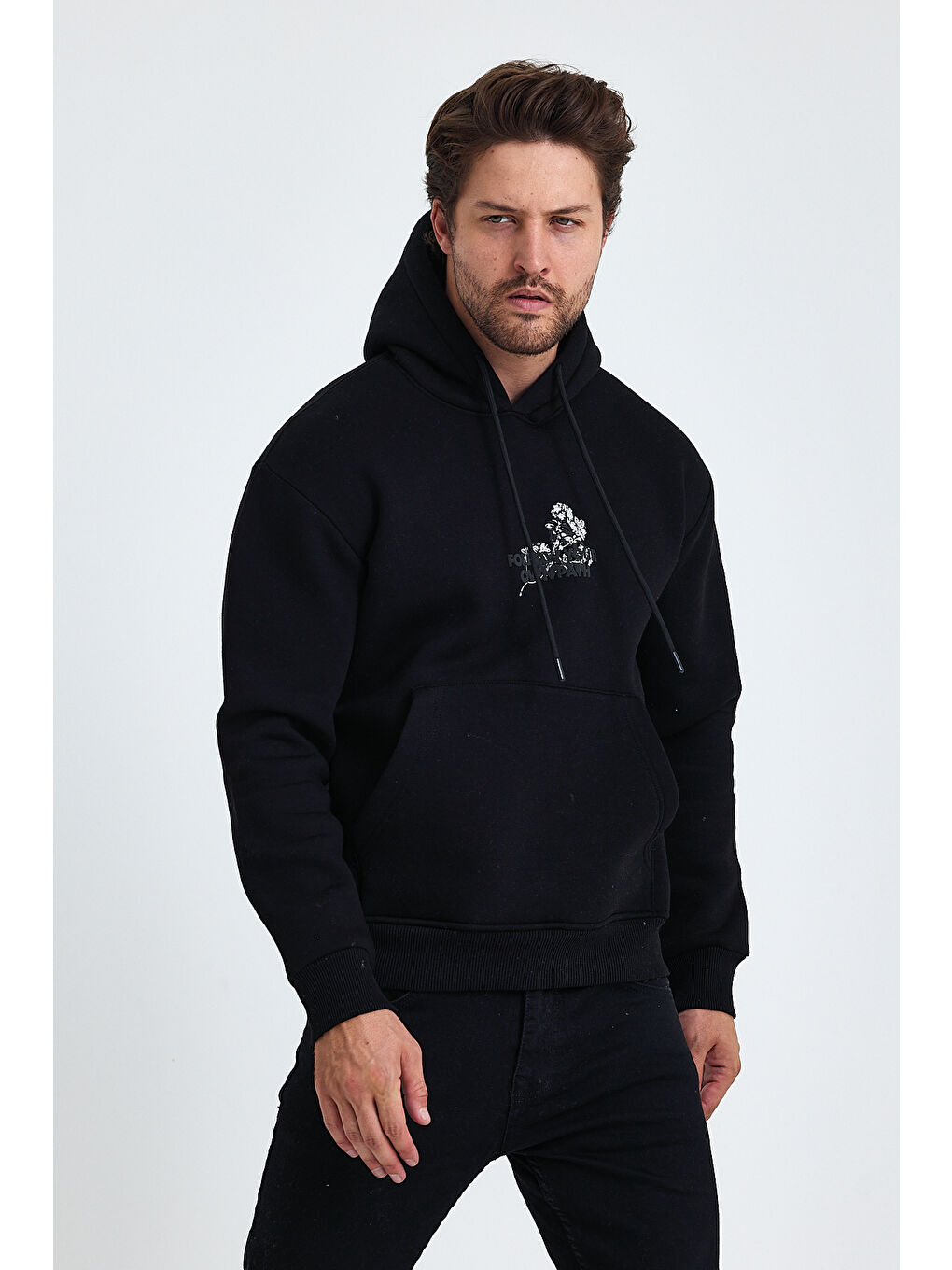 Siyah Regular Fit Yumuşacık Içi Polarlı Kordonlu Kapüşonlu Baskılı Erkek Hoodie