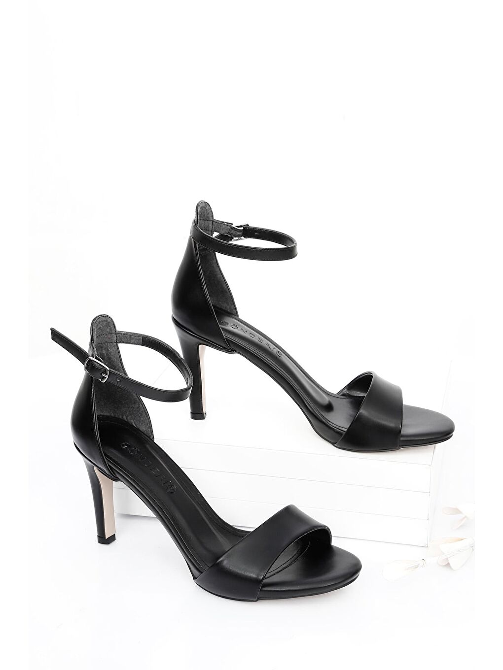 Siyah SİYAH İnce Ökçeli Platformlu Bantlı Kadın Topuklu Ayakkabı 37804