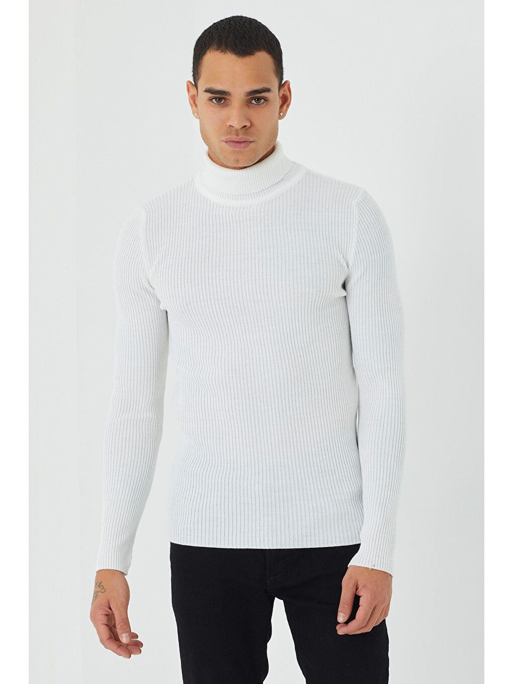 Beyaz Erkek Fitilli Triko Kazak