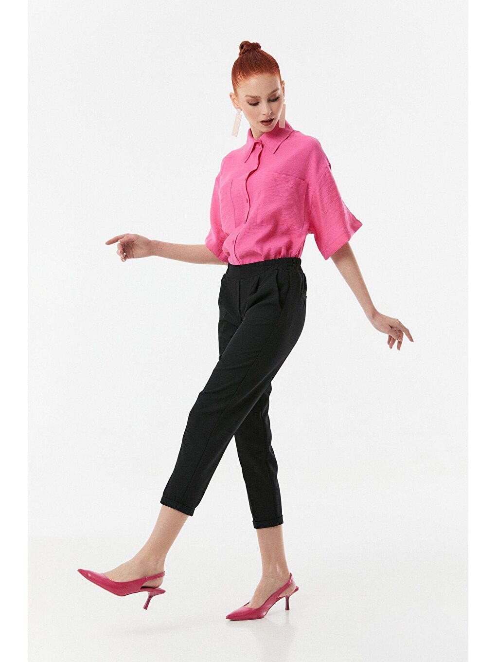 Siyah Beli Lastikli Pileli Dar Paça Krep Pantolon-3