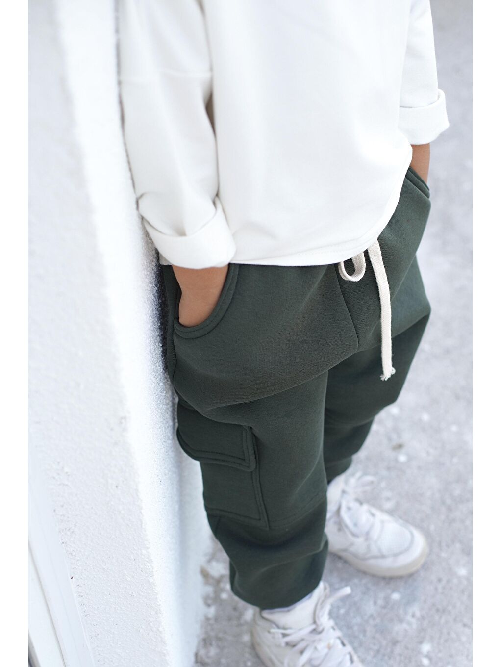 Beyaz Çocuk Eşofman Takım - Haki 3 İplik Şardonlu Yandan Cepli Eşofman - Krem Penye Sweat-2