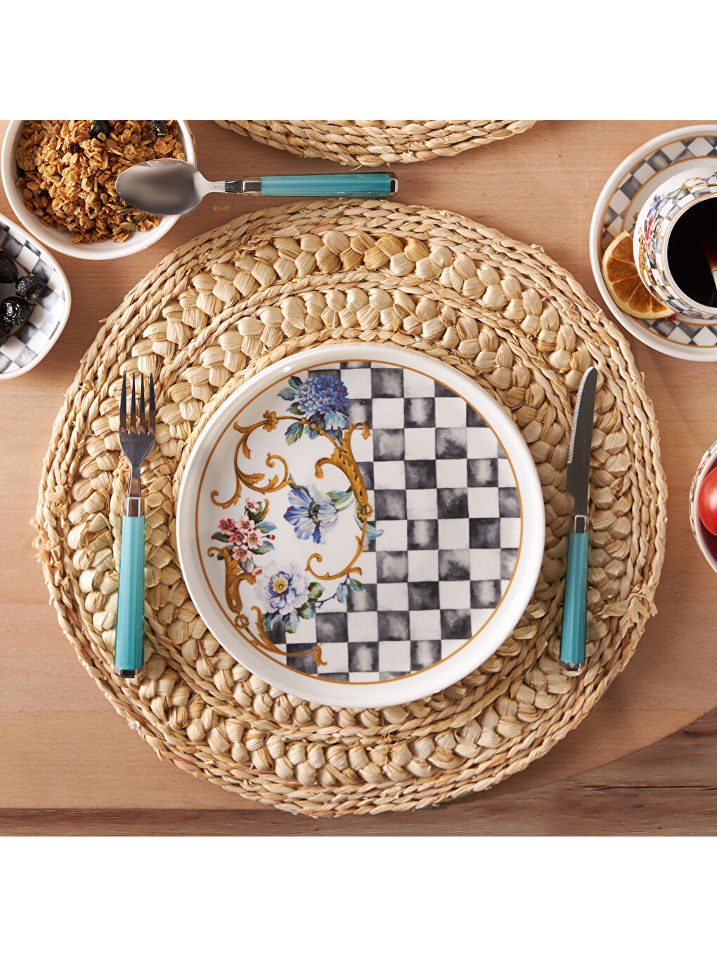 Beyaz Victoria Porselen 32 Parça 6 Kişilik Kahvaltı/Servis Takımı-8