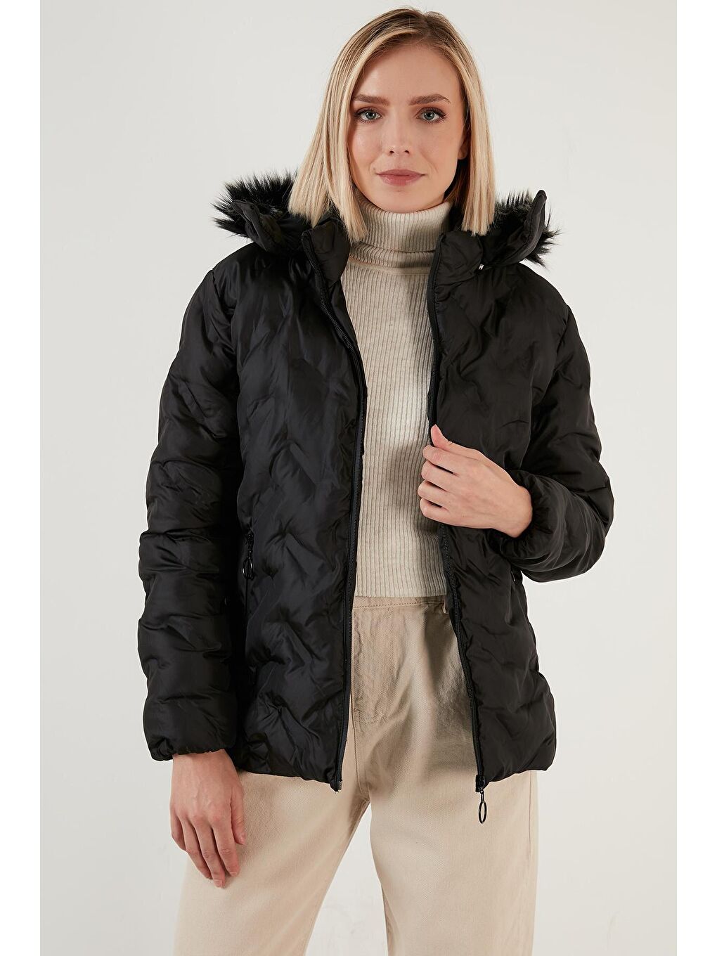 Siyah Yakası Suni Kürklü Çıkarılabilir Kapüşonlu Dik Yaka Kadın Mont 5760089-2