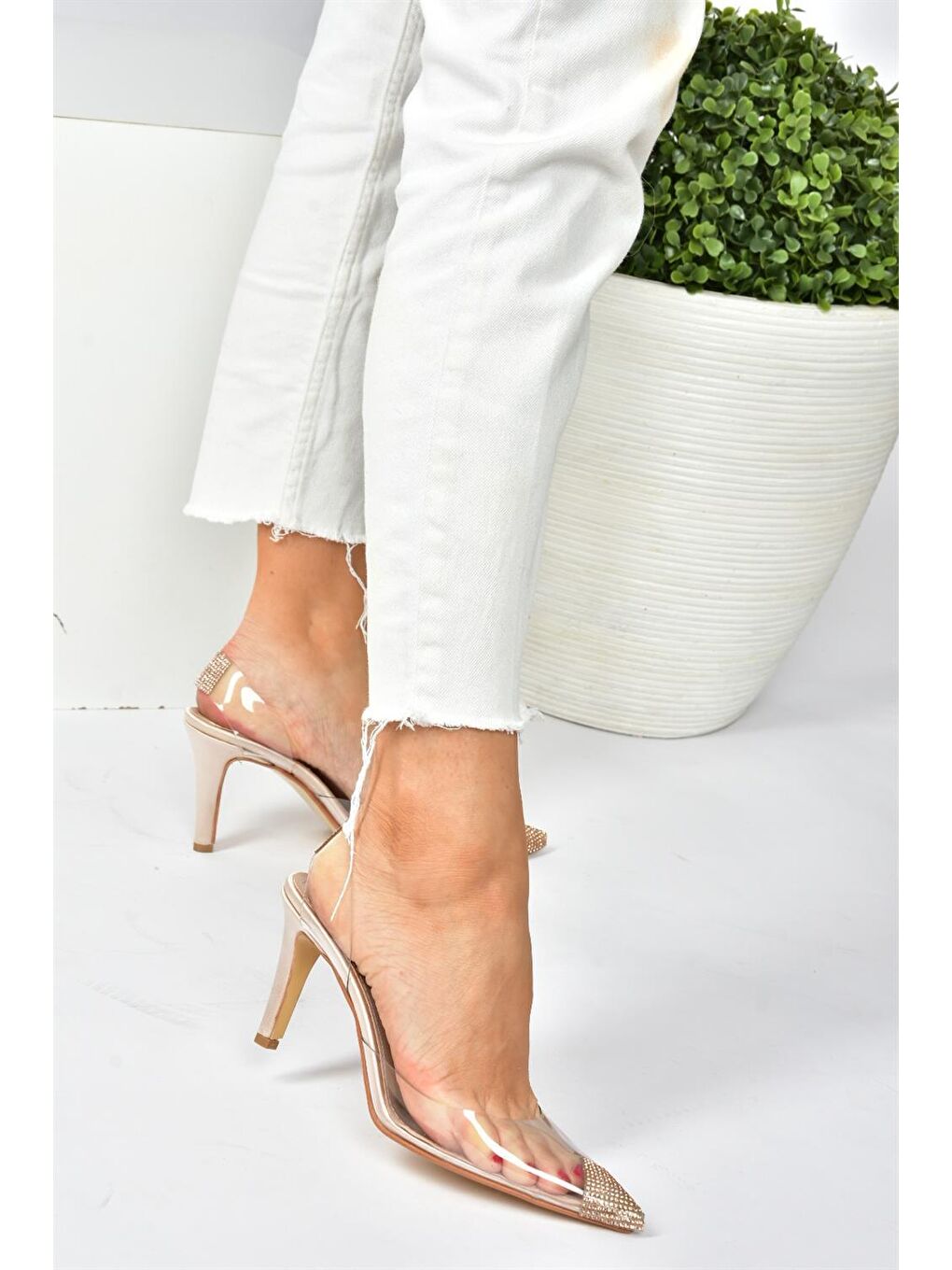 Bej Ten Şeffaf Taş Detaylı Topuklu Kadın Ayakkabı M882027723