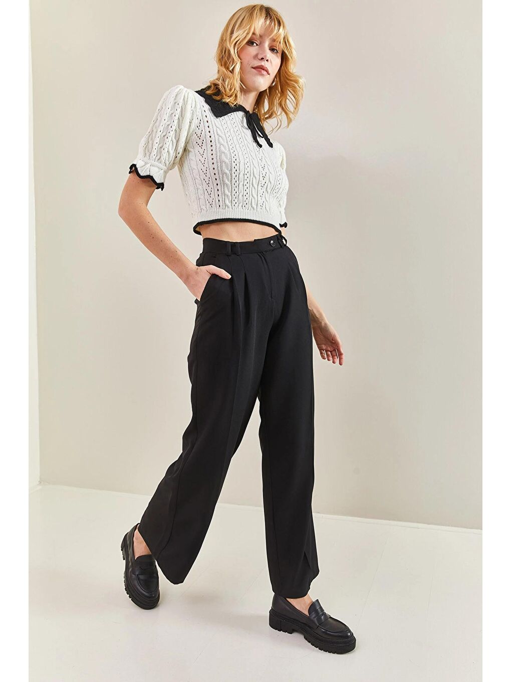 Siyah Çift Pileli Kadın Kumaş Pantolon-3