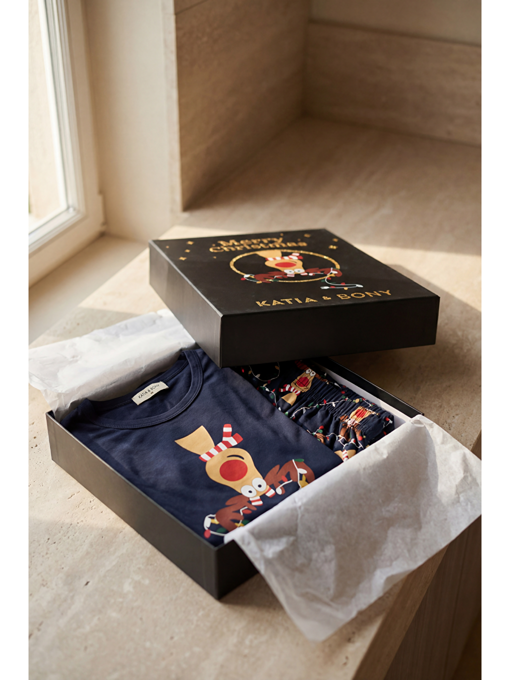 Çocuk Geyik Desenli Kutulu Yılbaşı Pijama Takımı Lacivert