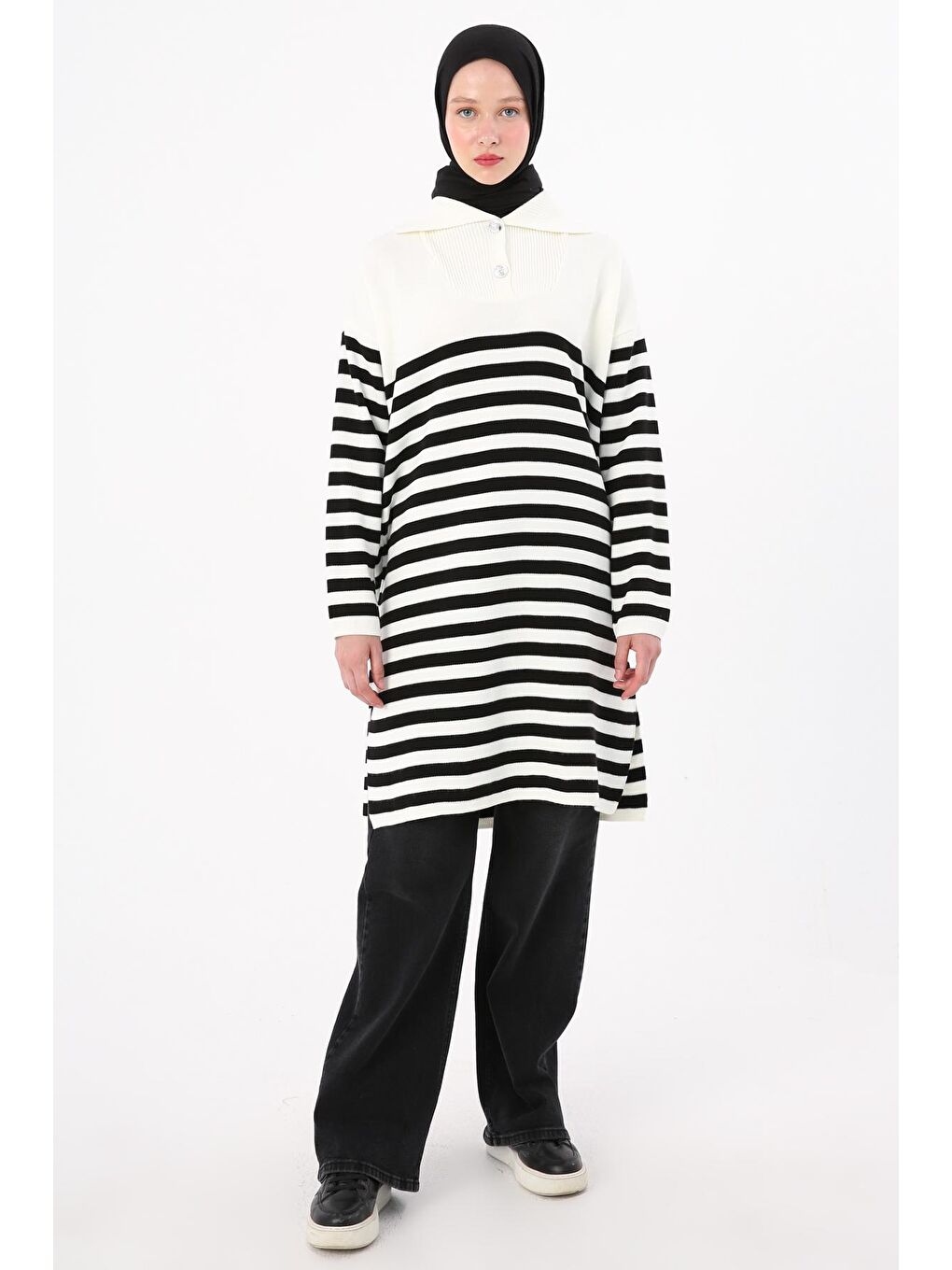 Ekru-Siyah Yakası Düğmeli Çizgili Triko Tunik-1