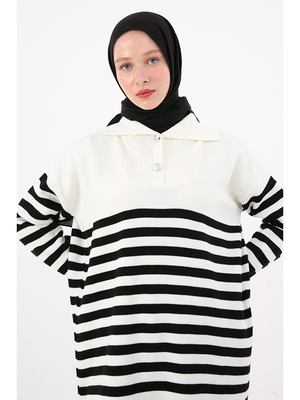 Ekru-Siyah Yakası Düğmeli Çizgili Triko Tunik-4