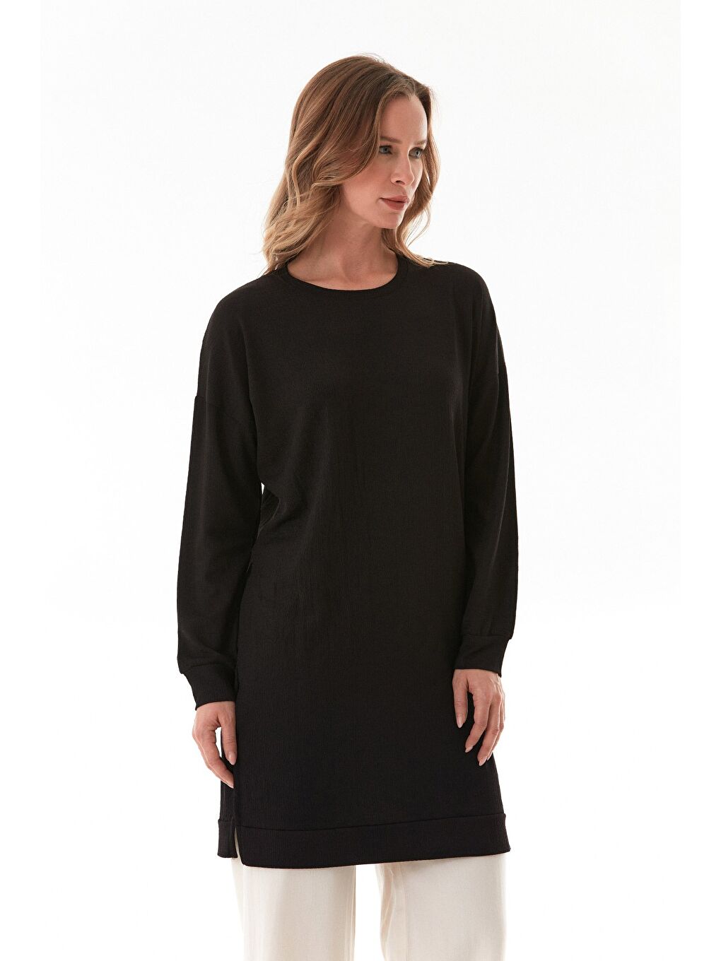 Siyah Bürümcük Kumaş Yanları Yırtmaçlı Bisiklet Yaka Tunik-2