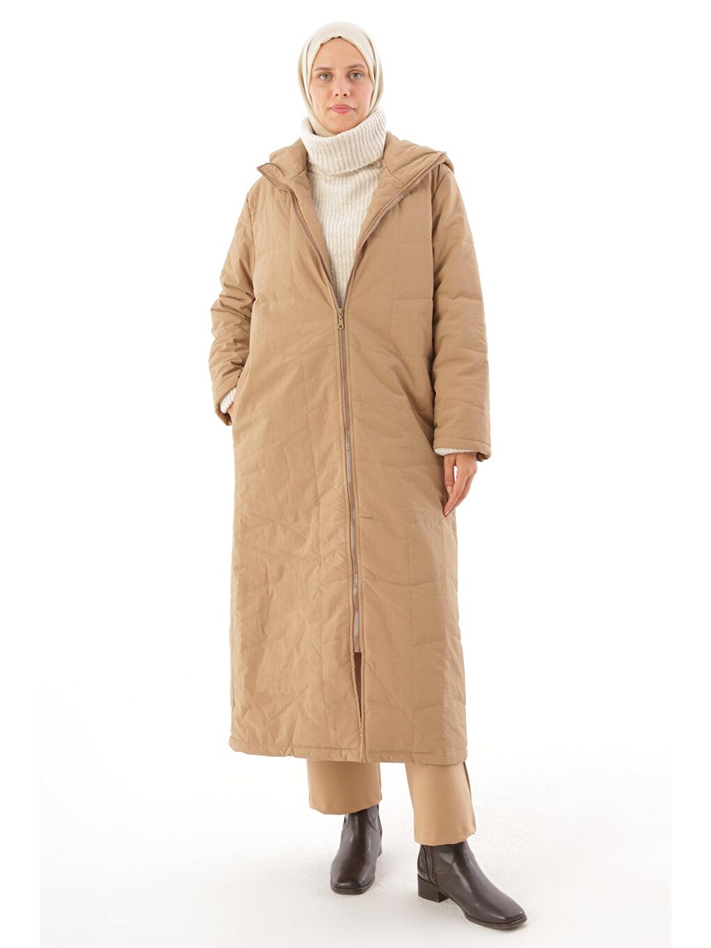 Kahverengi Toprak Kapüşonlu Fermuarlı Uzun Kapitone Mont-1