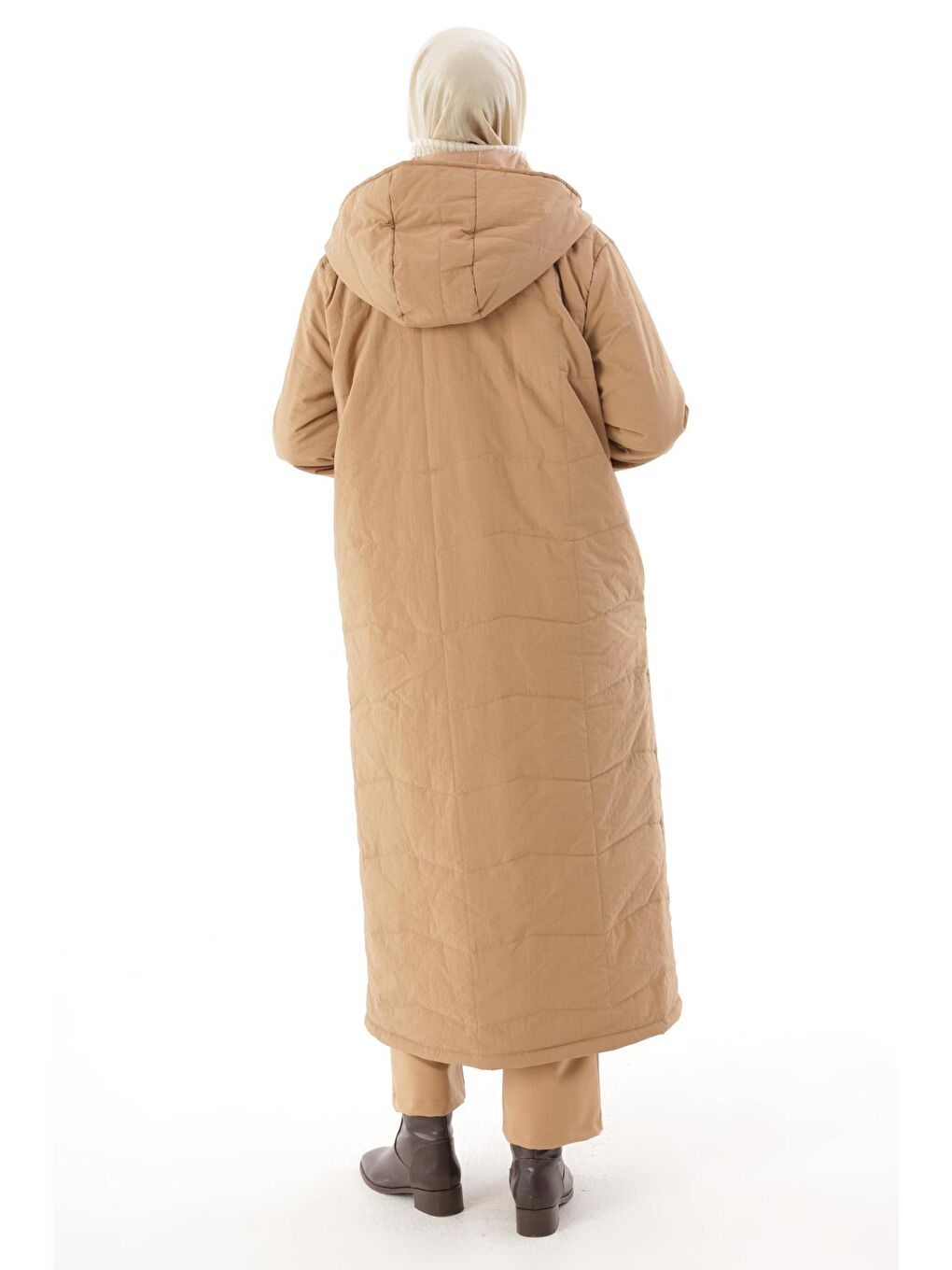 Kahverengi Toprak Kapüşonlu Fermuarlı Uzun Kapitone Mont-3