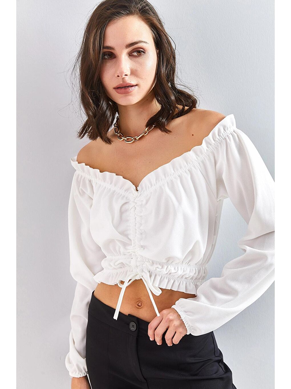 Beyaz Kadın Madonna Yaka Önden Bağlamalı Bluz-2