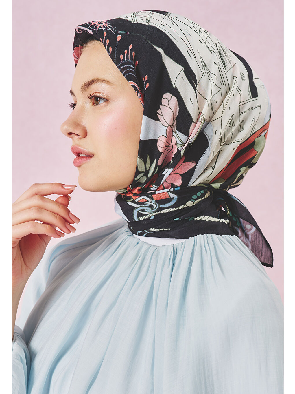 Siyah Black Faırytale Castle Desen Floş Viskon Eşarp-2