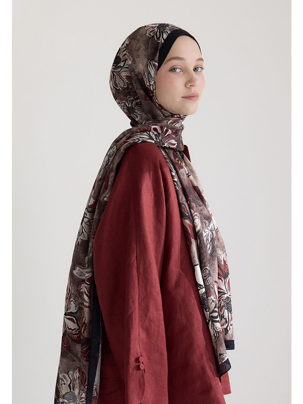Jasmıne Floş Viskon Şal Siyah-1