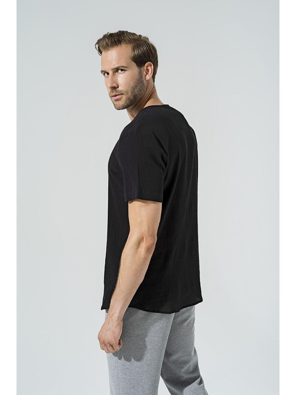 Organik 3 Düğme Kısakol Siyah %100 Pamuk Gömlek-2