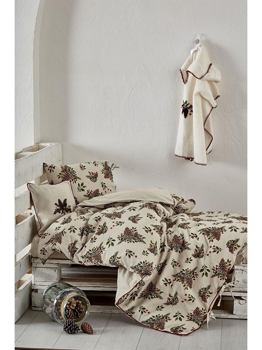 Ekru Laden Kız Bebek Nevresim Takımı %100 Organik Pamuk Müslin El Nakışlı Baskılı 100x150 Cm